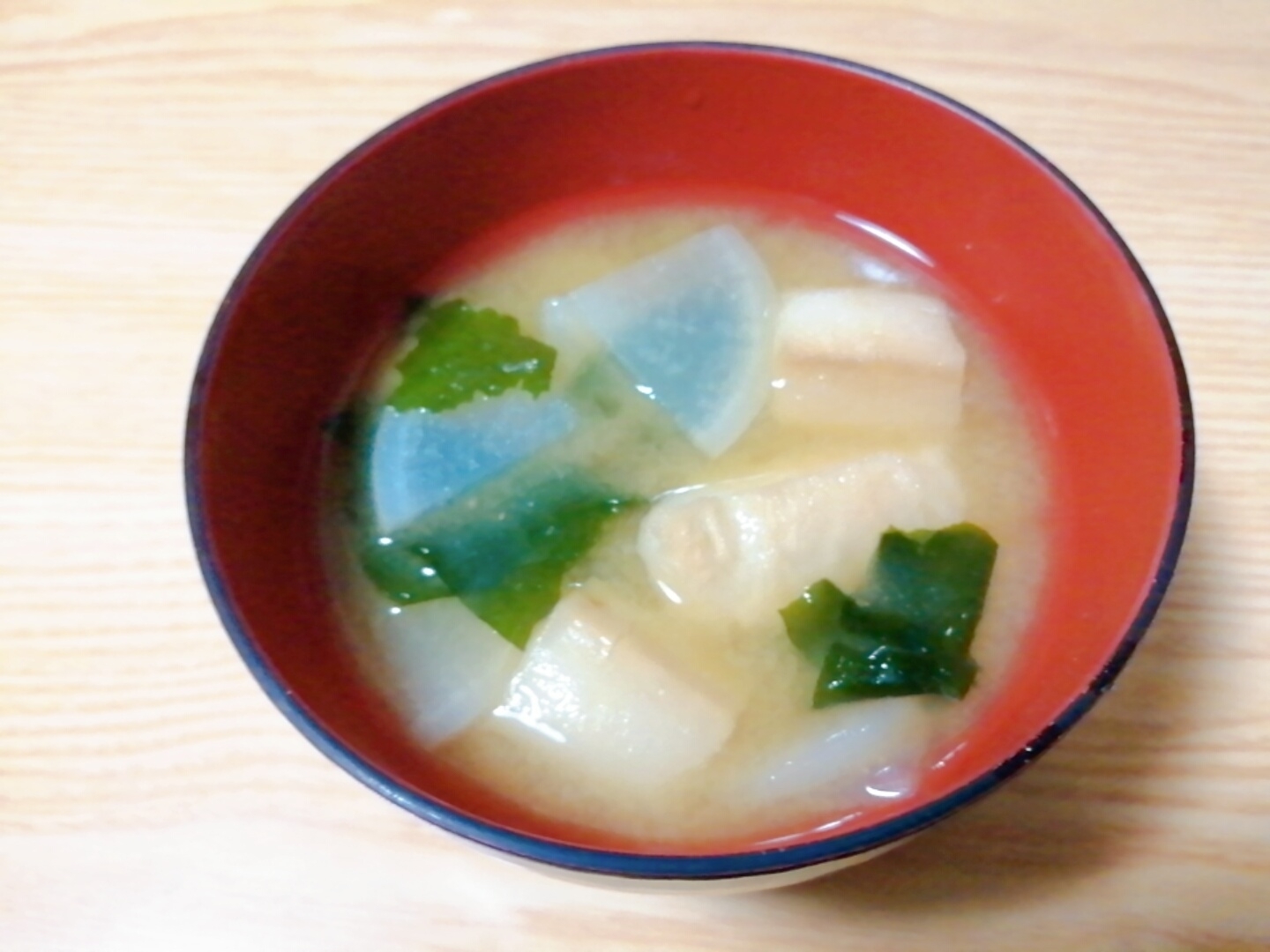 大根と麩とわかめの味噌汁