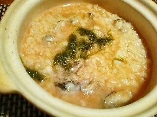 土鍋で米から炊く、牡蠣と海苔の雑炊