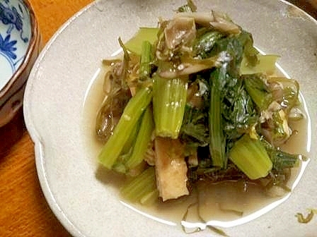 小松菜の　ほっこり煮物　すき昆布入り