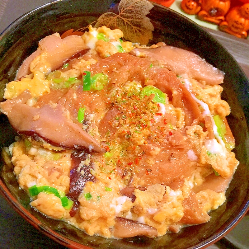 ぷるぷる車麩と椎茸のたまごとじ丼