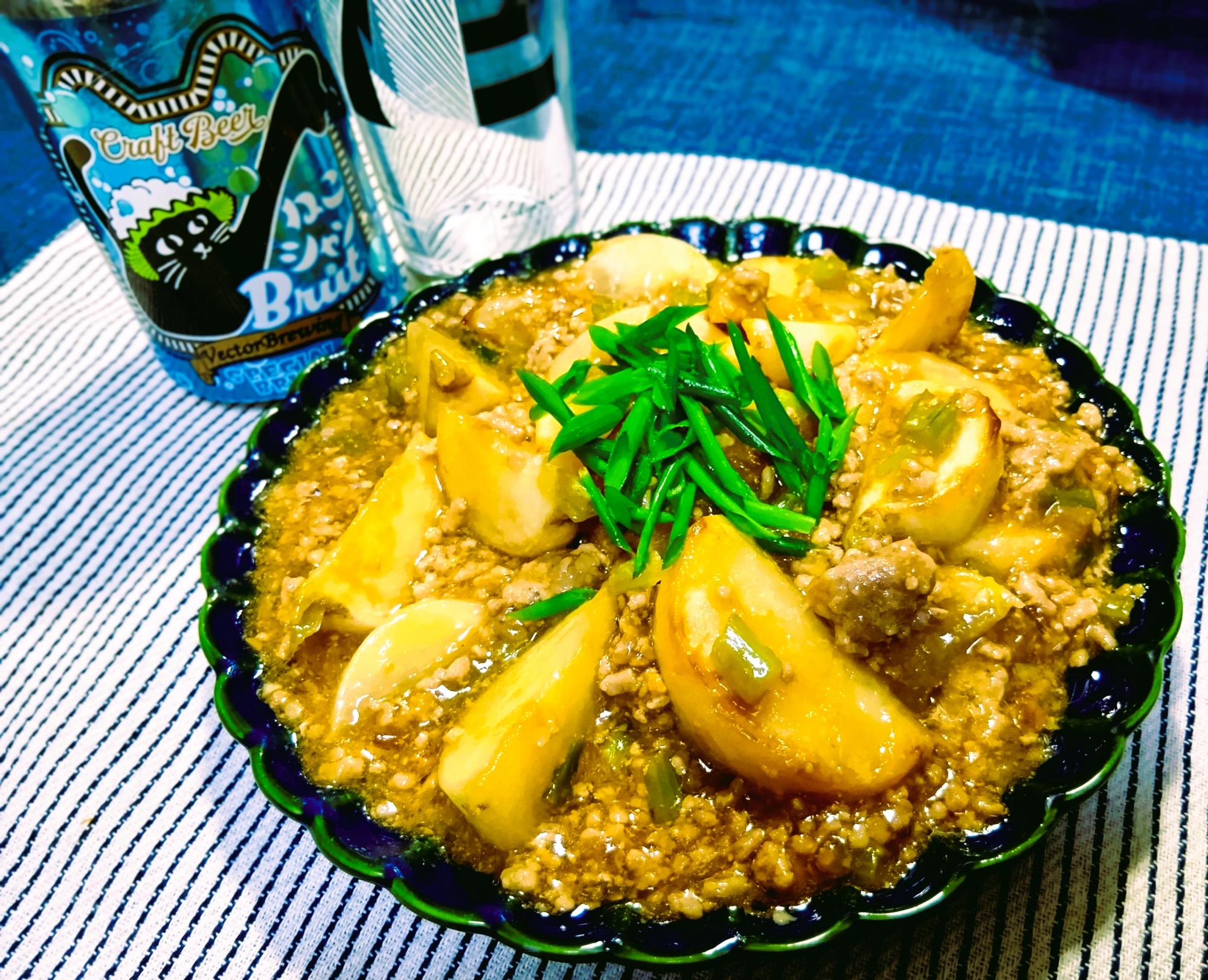 とろみ餡が美味！かぶの肉味噌炒め