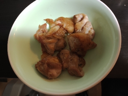 漬けて焼くだけ！鶏もも肉のニンニクしょう油焼き！
