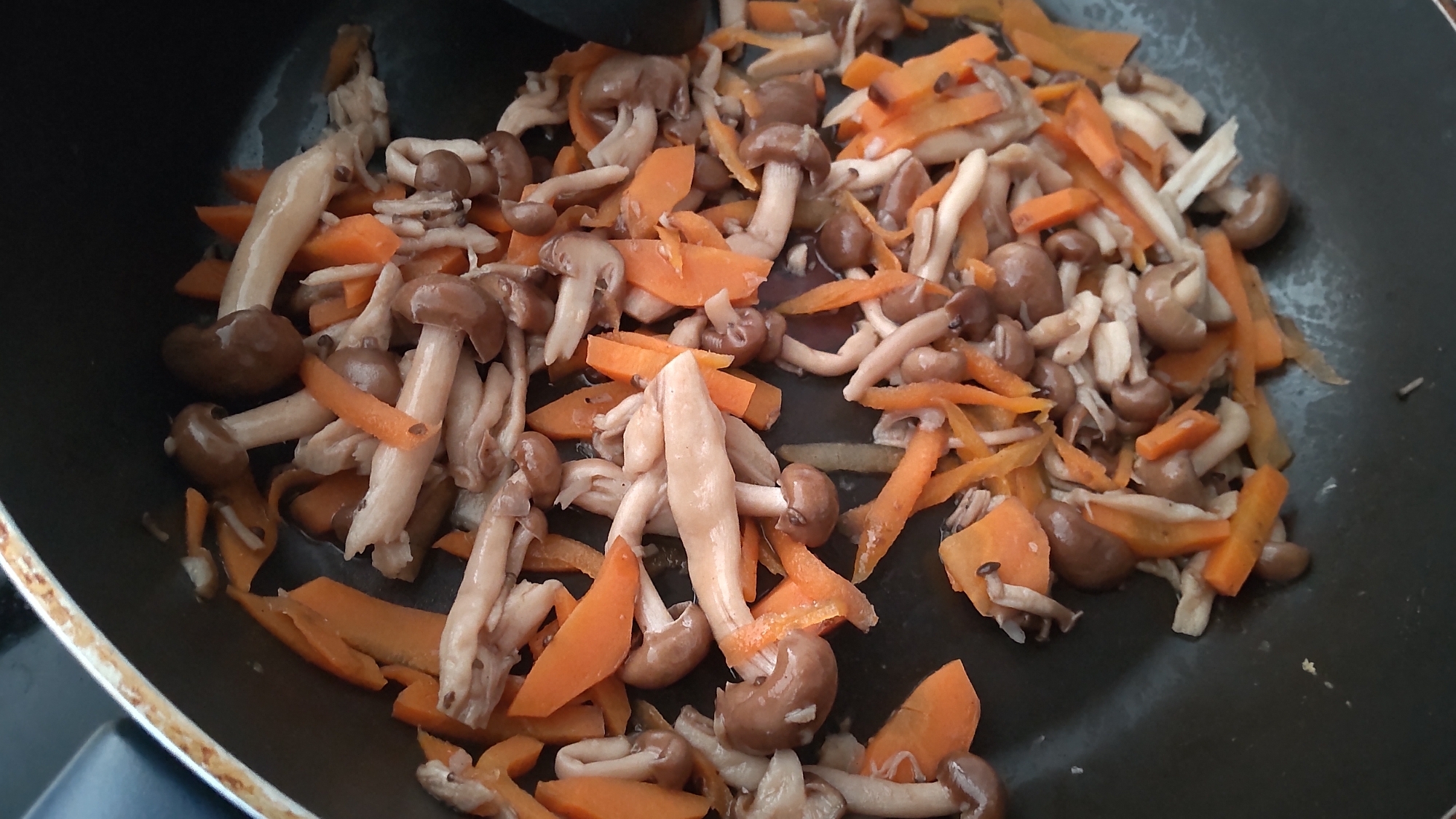 しめじとにんじんの常備菜