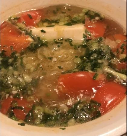 トマト入り☆餃子スープ(^ー^)