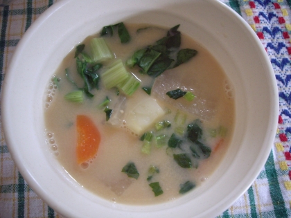 有機こんにゃくと有機野菜の豆乳味噌スープ