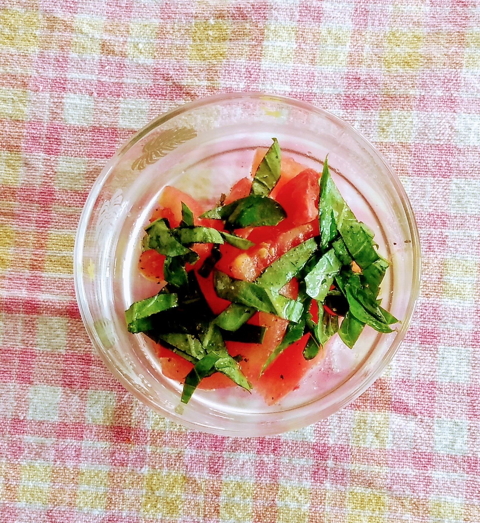 トマトとバジルのサラダ レシピ 作り方 By なな1151 楽天レシピ トマトとバジルのサラダ レシピ 作り方 By なな1151 楽天レシピ