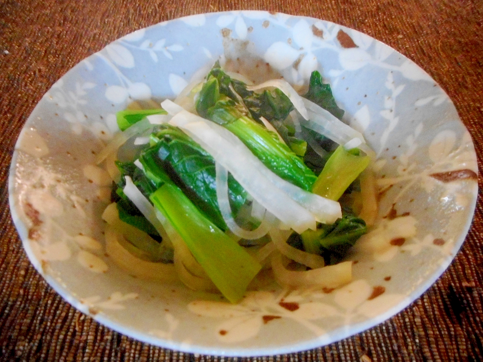 小松菜と大根のにんにく蒸し炒め