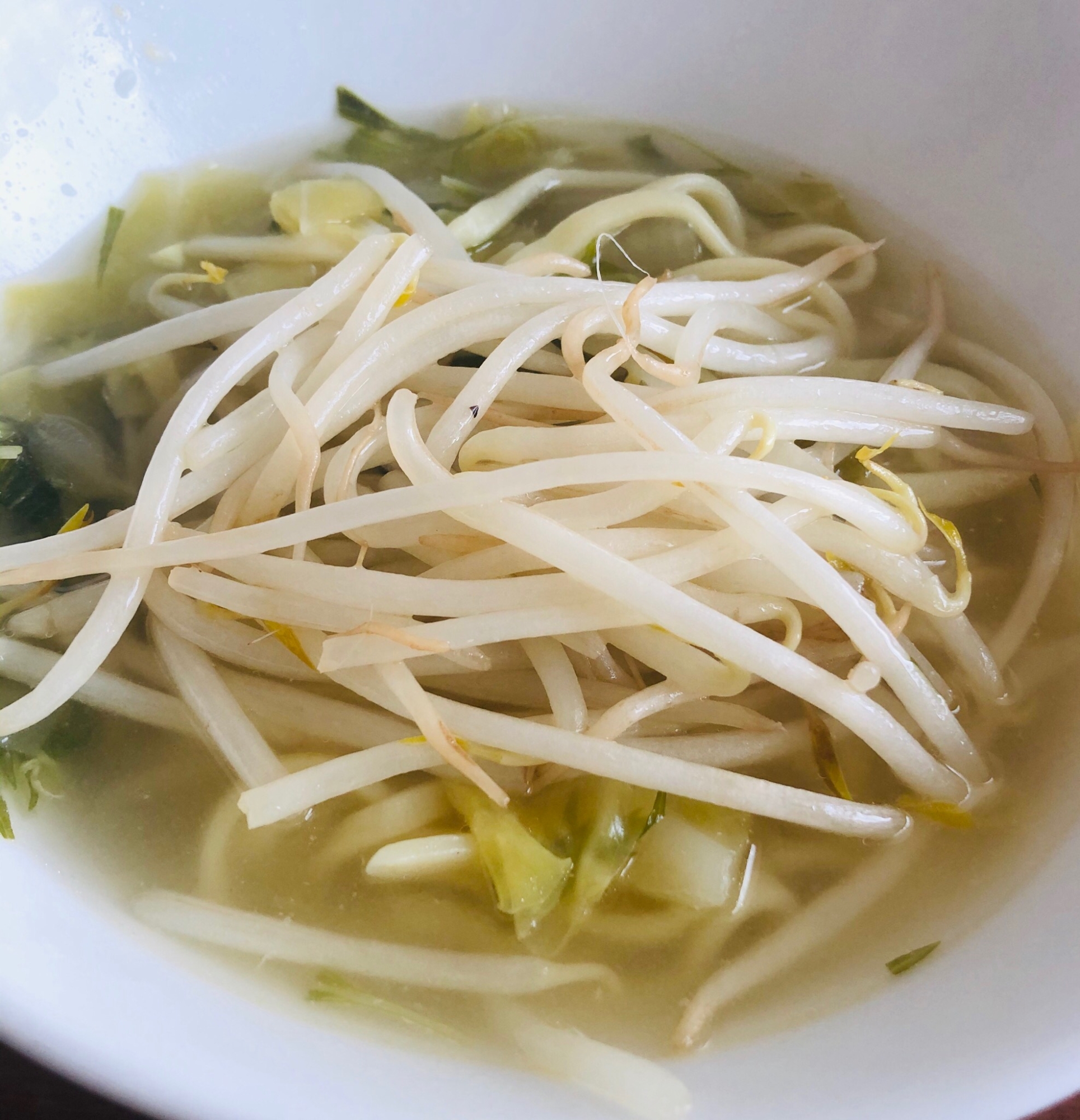 茹で鶏のスープで もやしラーメン レシピ 作り方 By Noa 1021 楽天レシピ