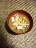 さつまいもと舞茸とお豆腐でお味噌汁