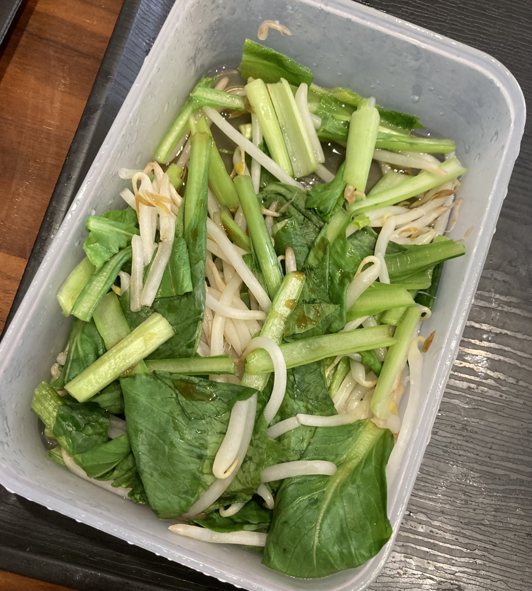 小松菜ともやしのバター醤油炒め