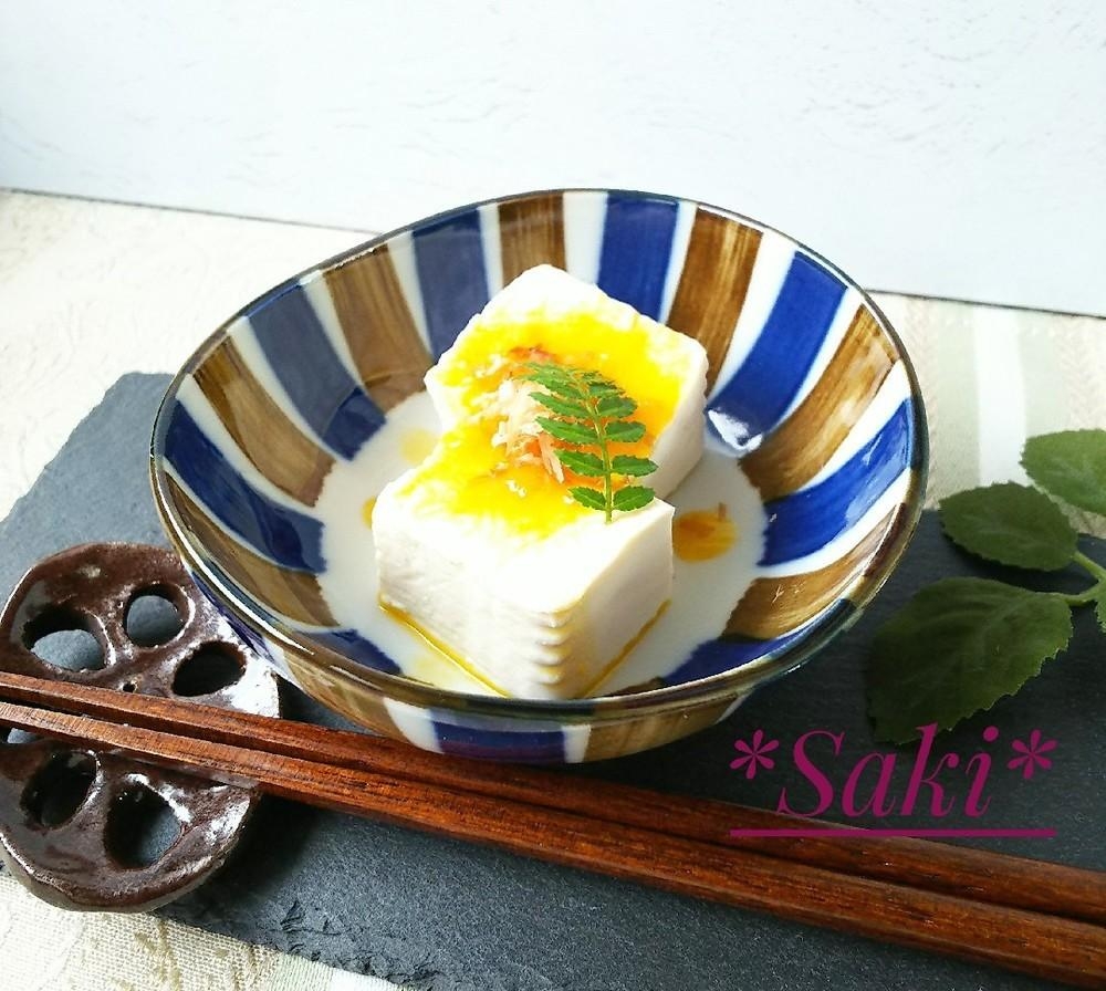 *水切り豆腐の塩麹卵黄おろしソースがけ*