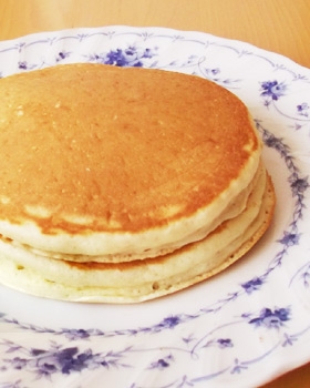 休日朝のホットケーキ