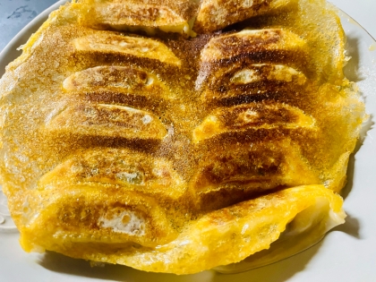 パリパリ羽根つきチーズ餃子