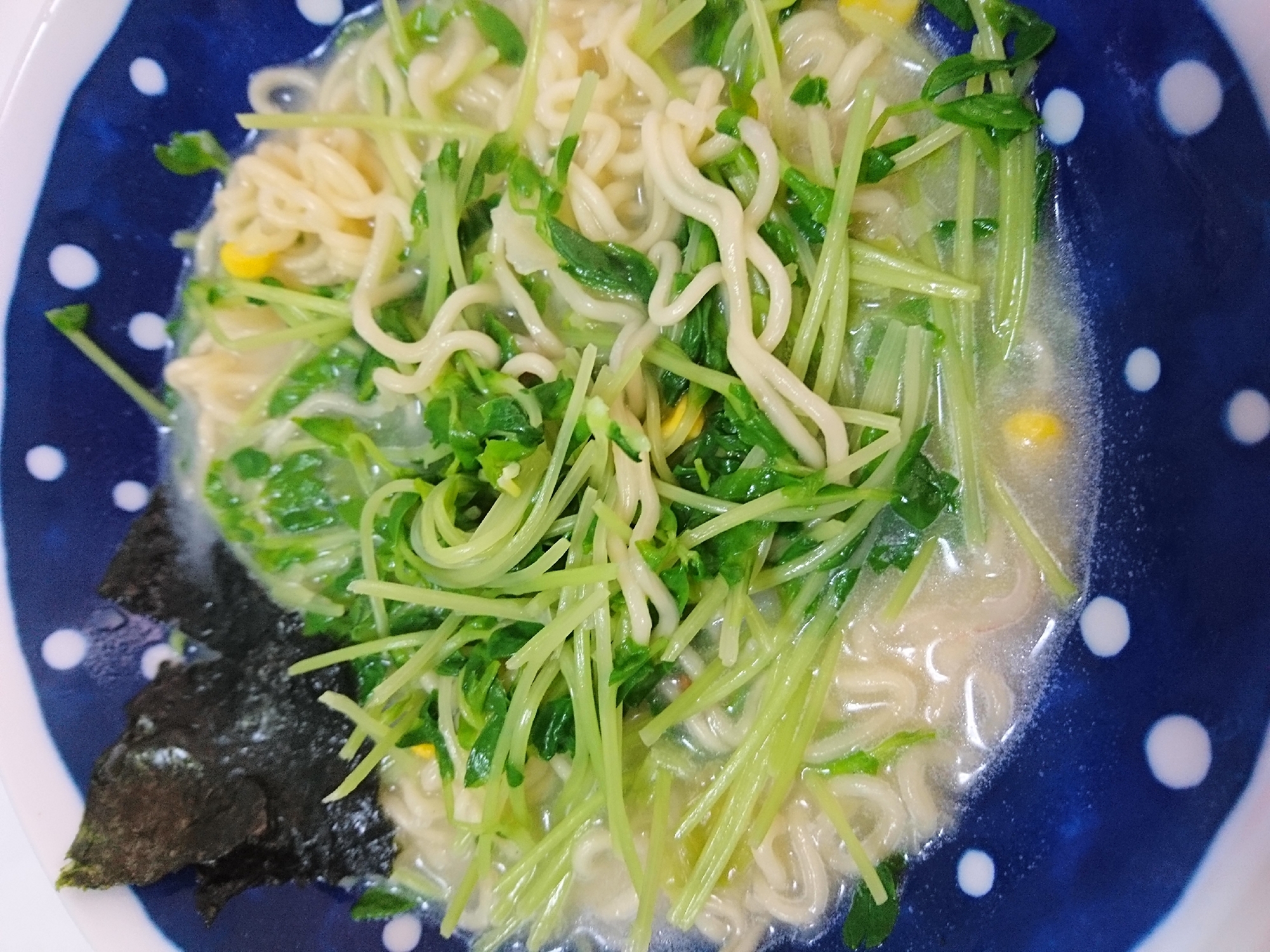 豆苗たっぷり即席麺アレンジ