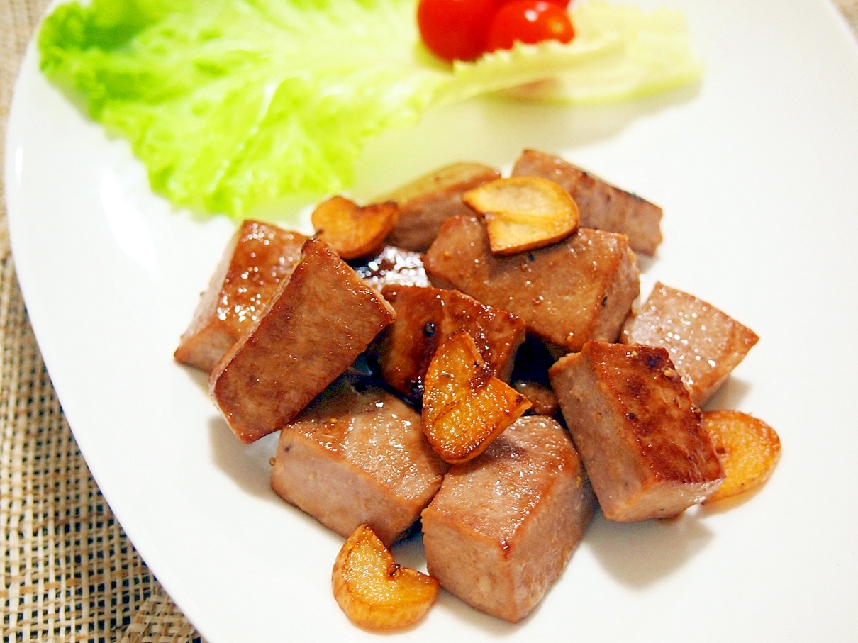 定食屋さんの鮪サイコロガリバタ焼き