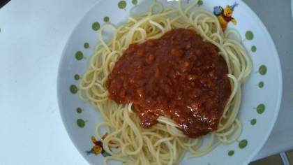 隠し味にキムチの素入り☆ミートソースパスタ。