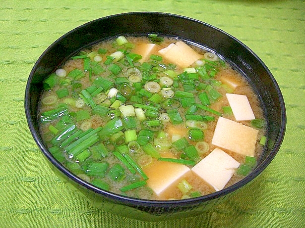 豆腐とねぎのお味噌汁