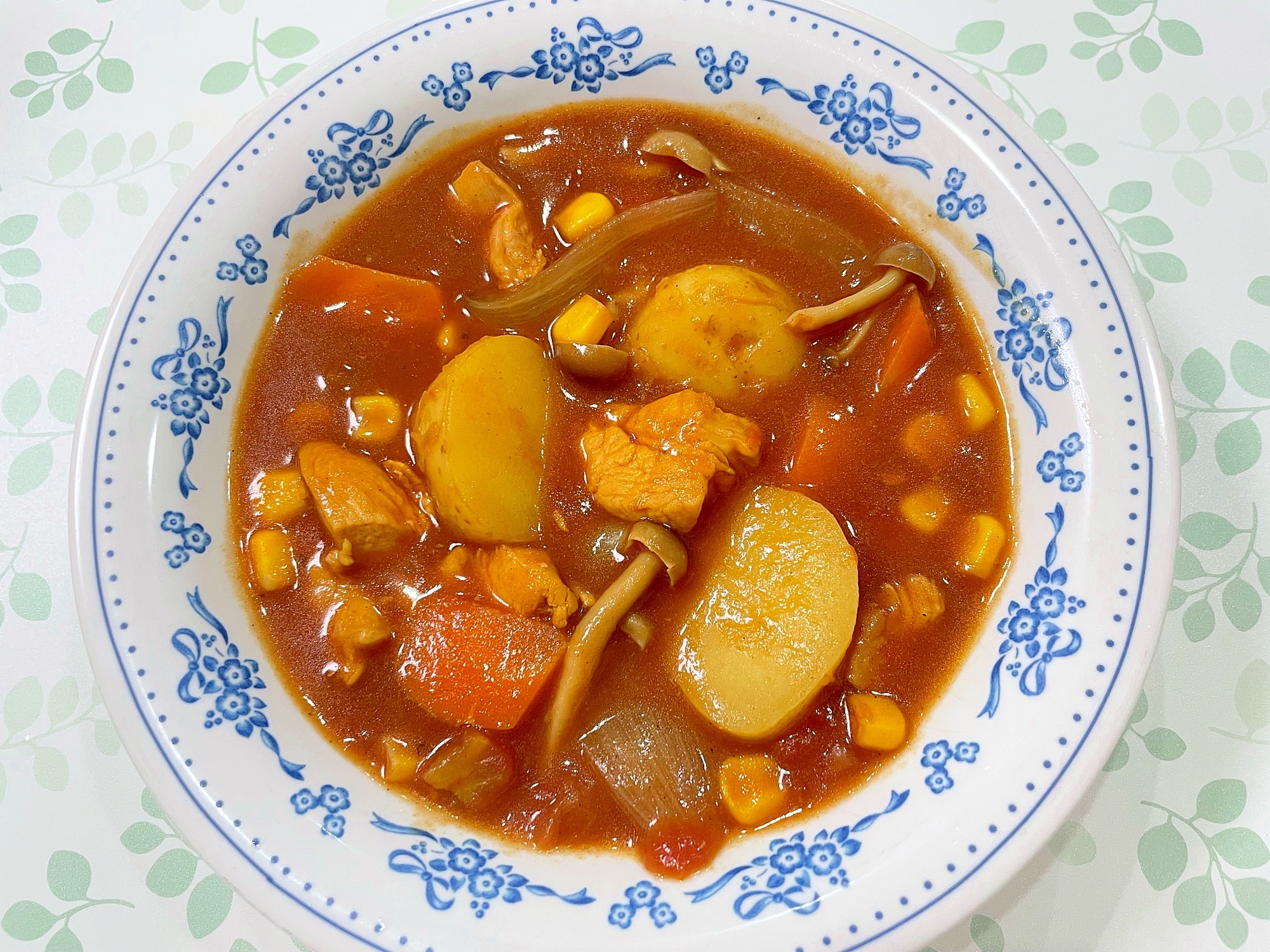 新じゃがと鶏むね肉のトマトカレー