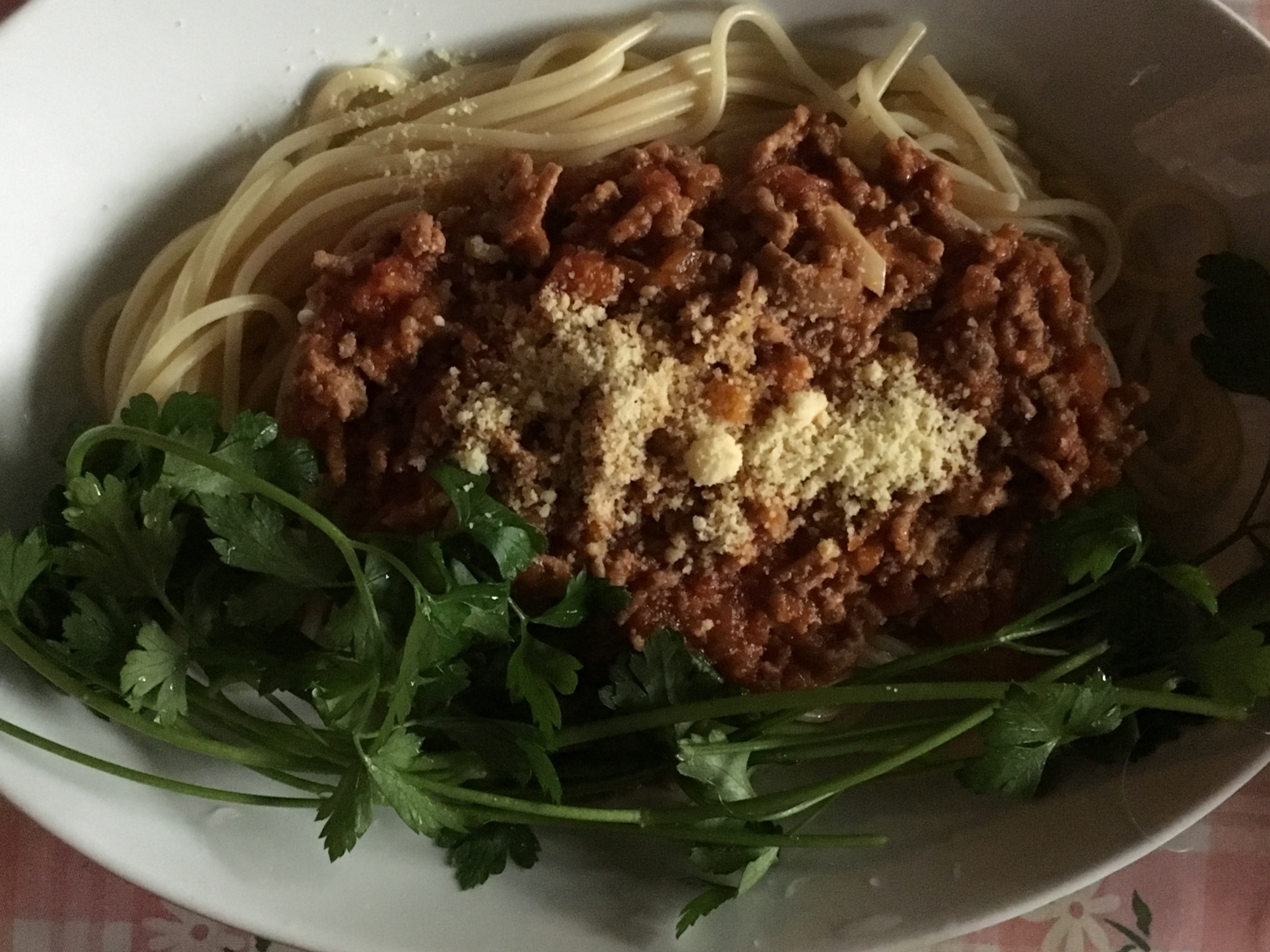 イタリアンパセリと豚肉のミートソースのスパゲッティ