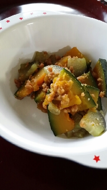 1歳のかぼちゃとなすの豚そぼろ煮 レシピ 作り方 By Junmi99 楽天レシピ