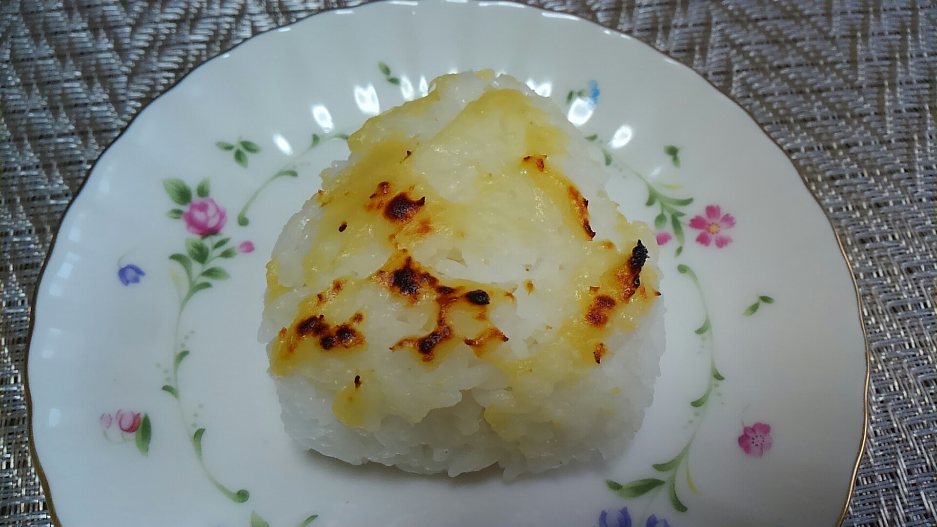 焼き鮭入り☆西京味噌の焼きおにぎり