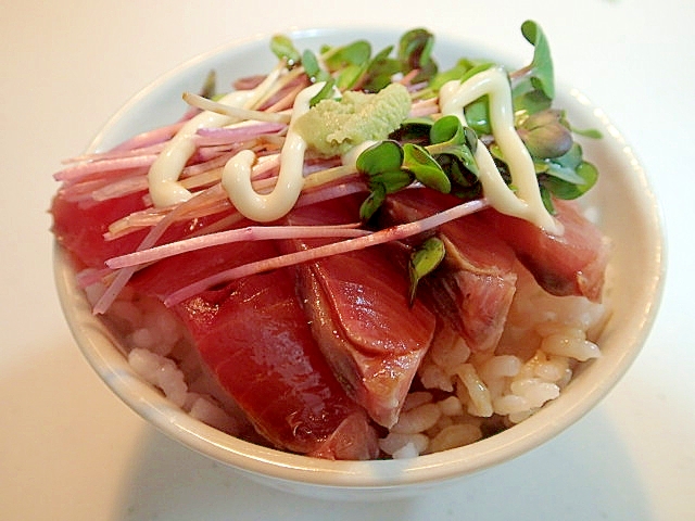 山葵利かせて　ぶり刺と紅かいわれ大根のご飯