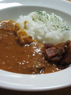 ＊＊とろける牛すじカレー＊＊