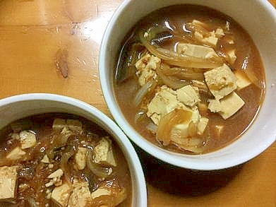 とろーりナスと玉ねぎと豆腐の炒め味噌汁