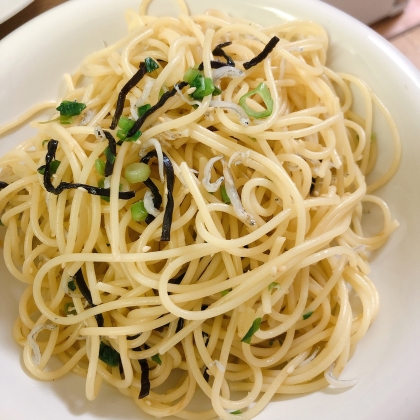 しらすと塩昆布のパスタ✿