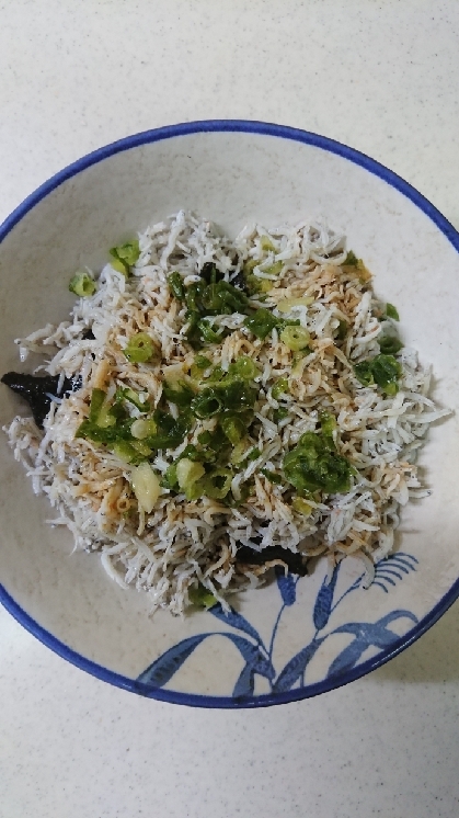 超簡単！ごま油風味のしらす丼♪