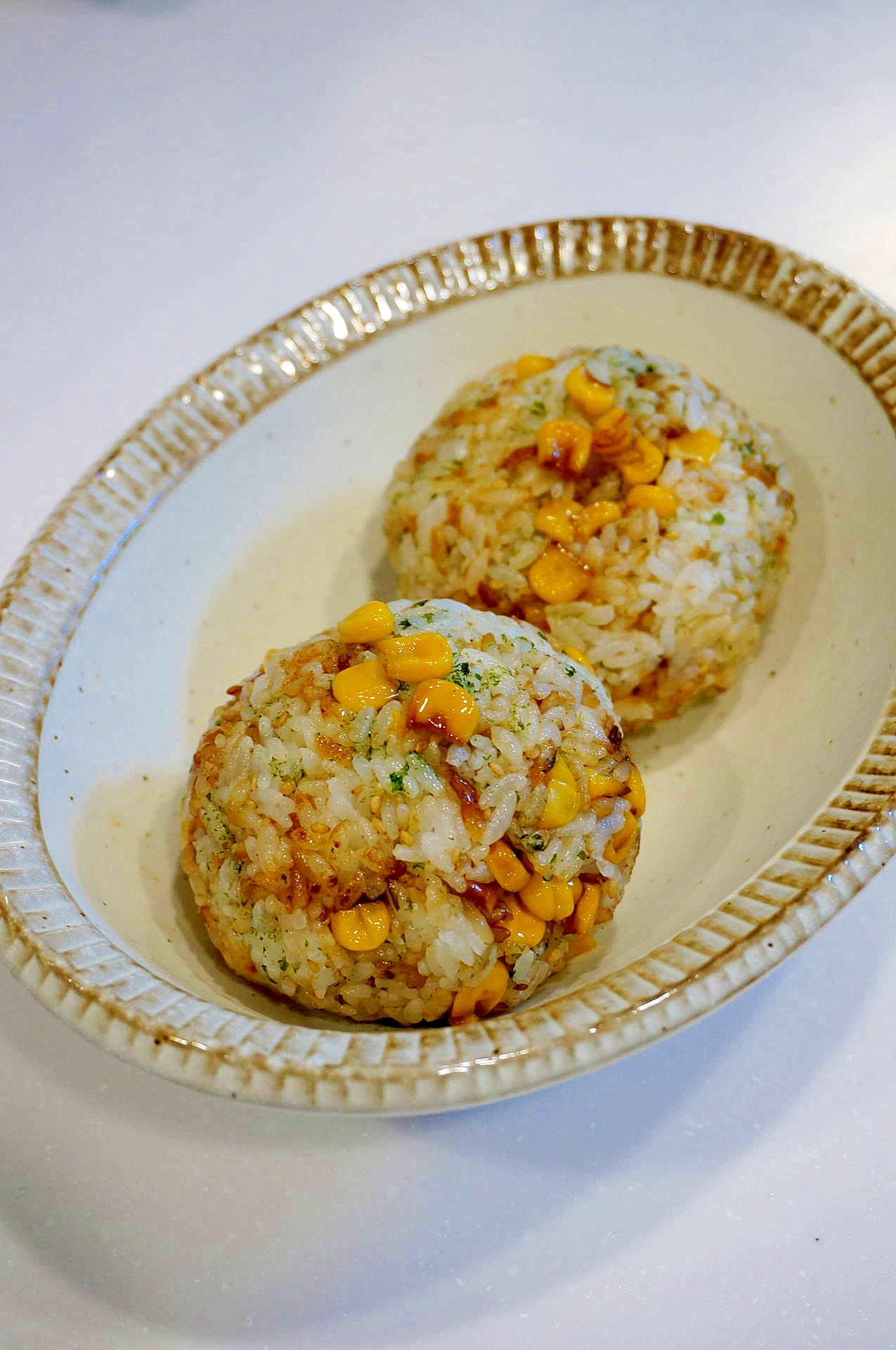 豪華絢爛 バター醤油おかかコーンおにぎり レシピ 作り方 By Oppeke22 楽天レシピ