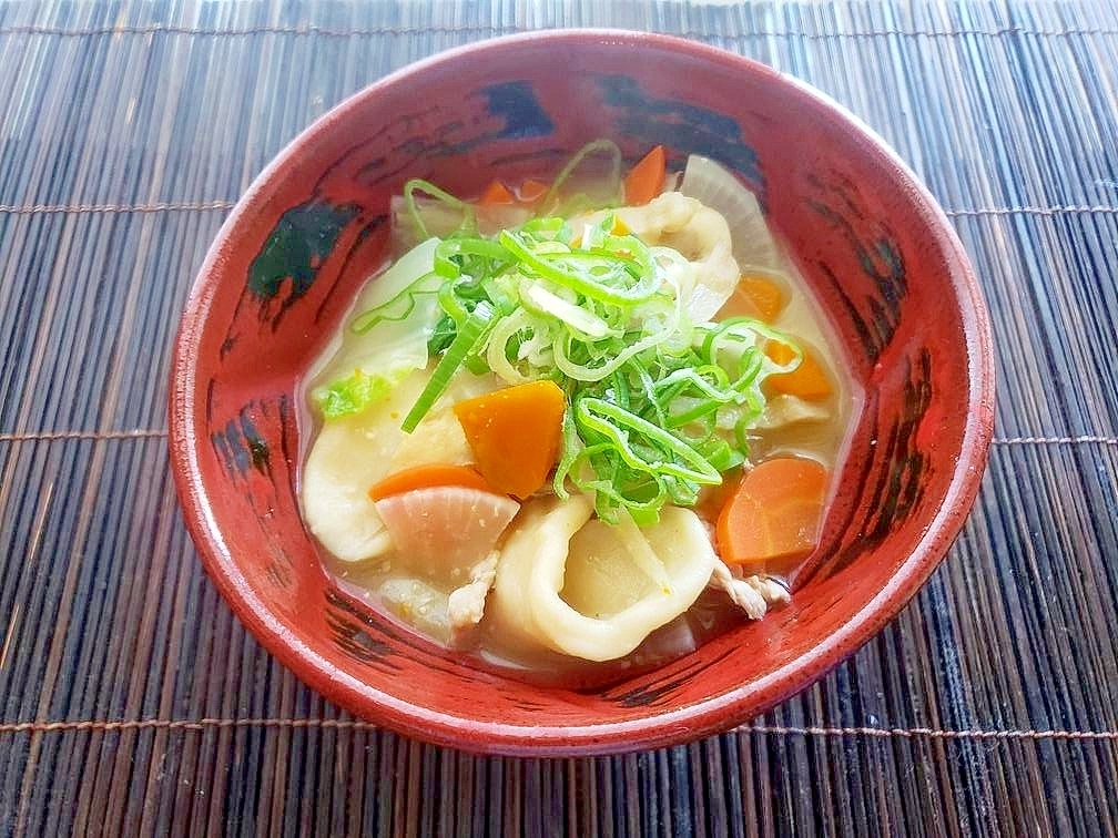 具材たっぷり栄養満点　大分名物だんご汁