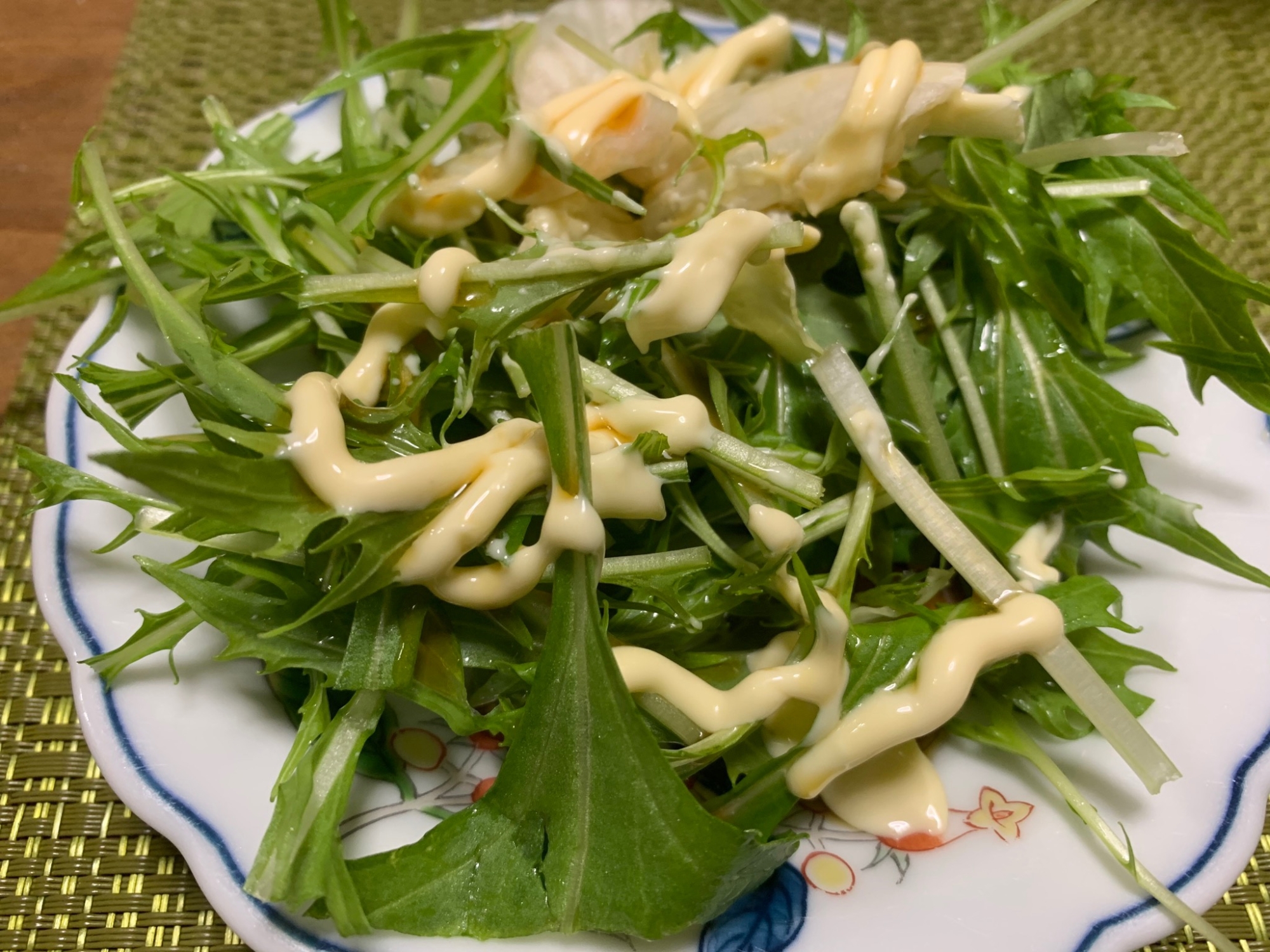水菜とレタスのマヨポン酢サラダ