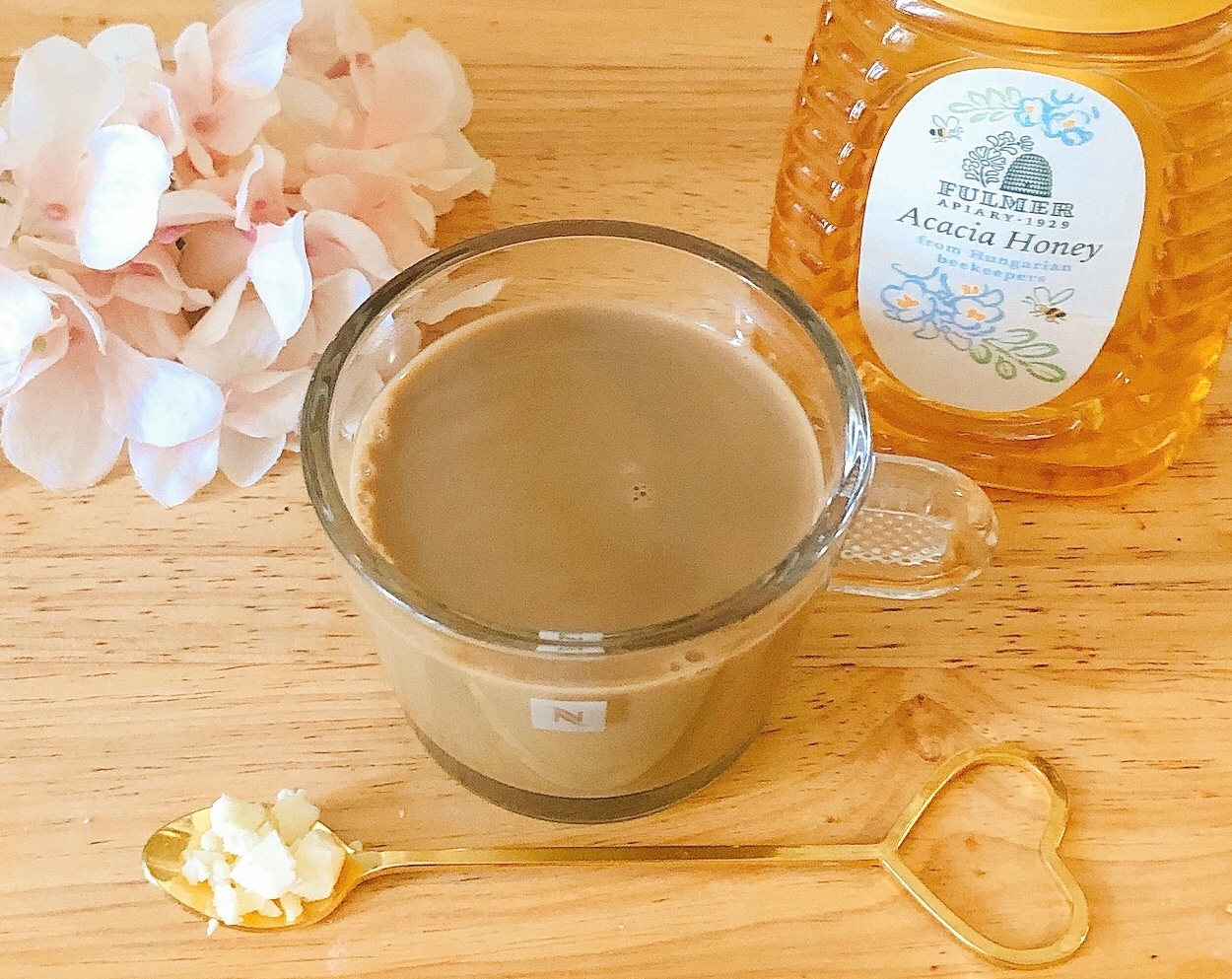 ホワイトチョコハニー♡濃いめのコーヒー