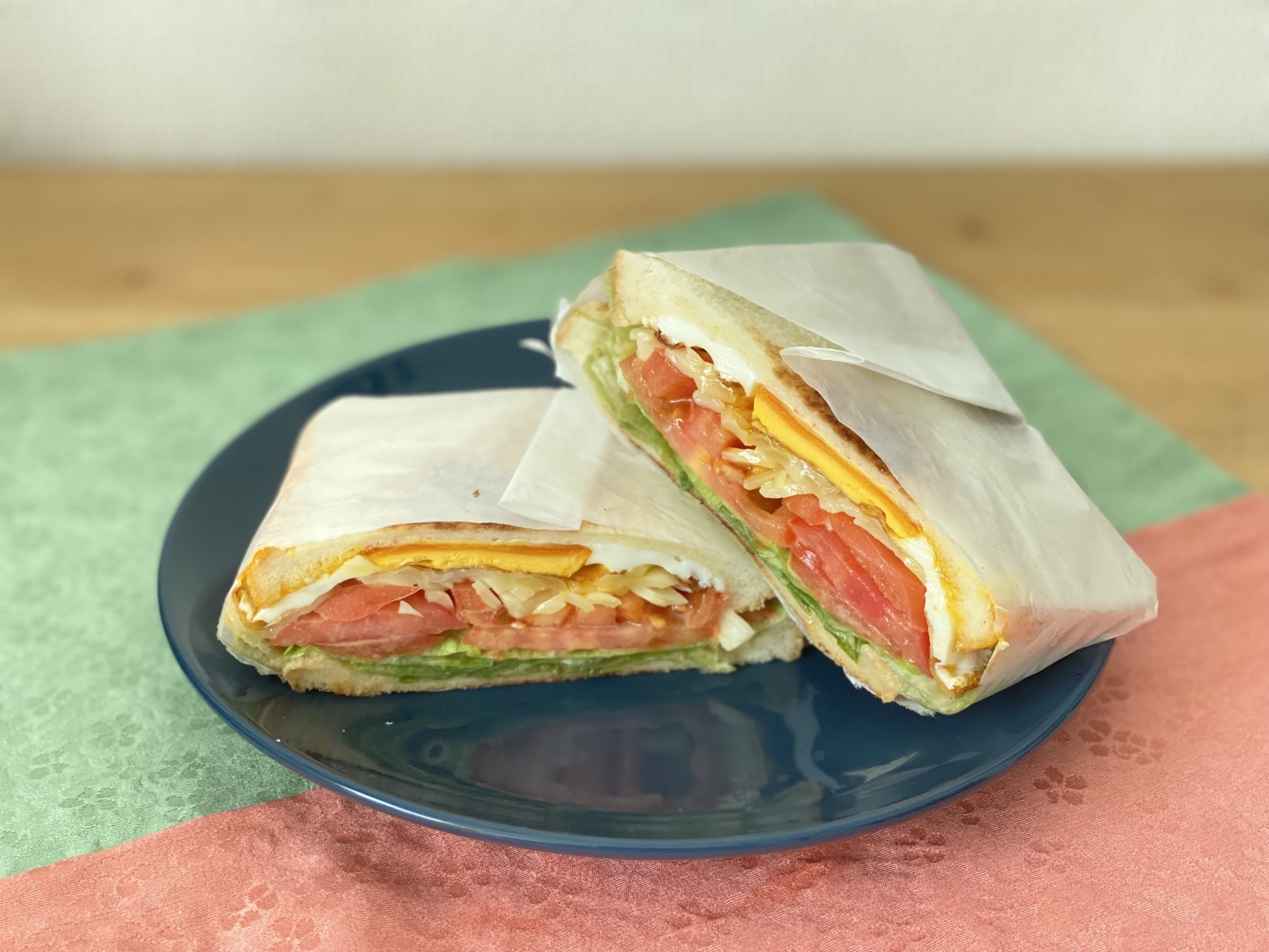 TLTCホットサンド（玉子レタス、トマト、チーズ）