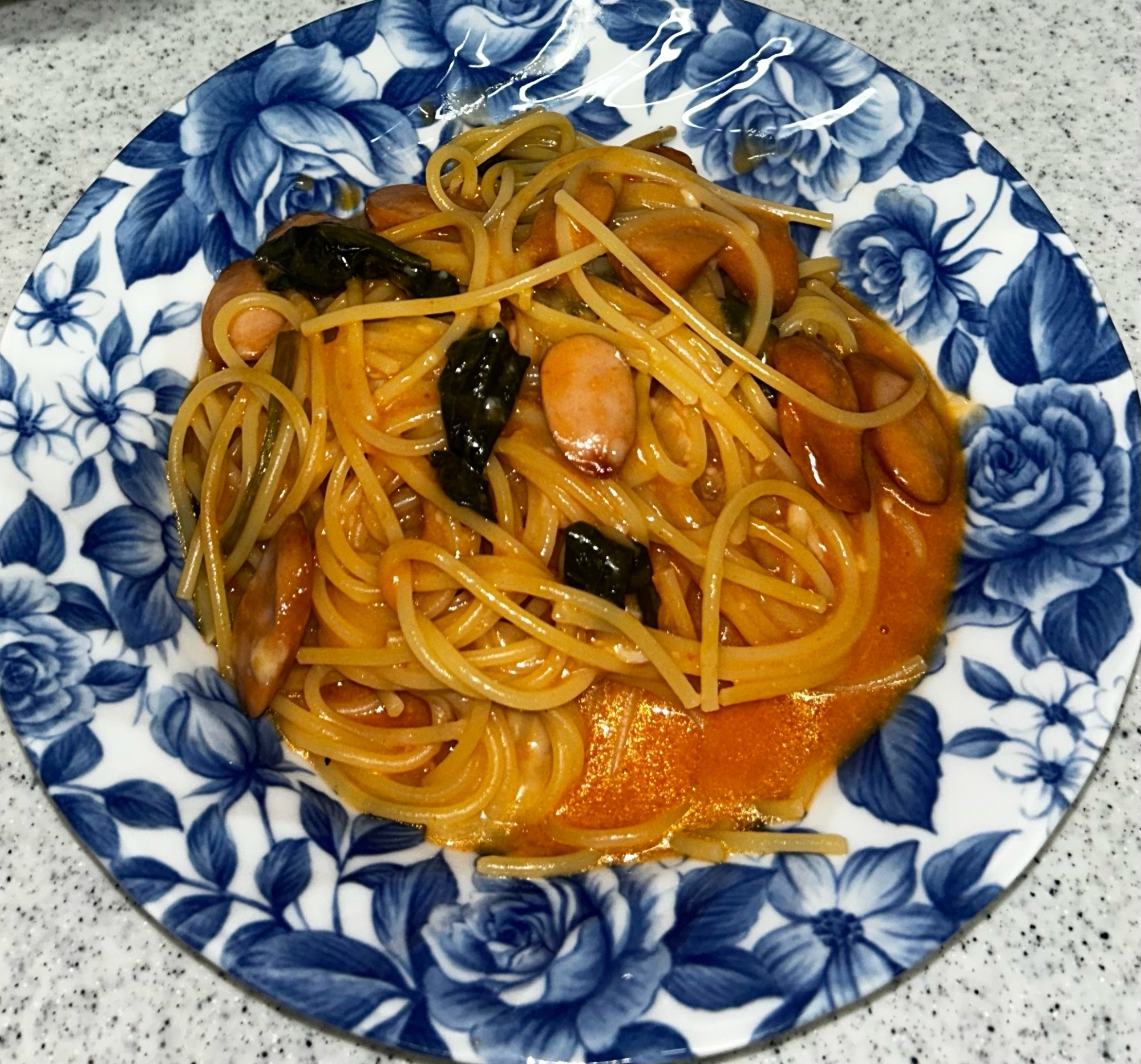 ほうれん草とウインナーのトマトパスタ♫