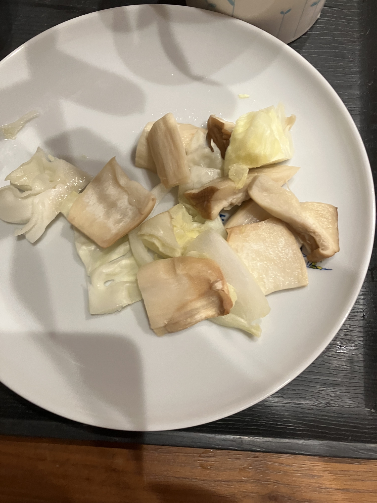 エリンギとキャベツの塩蒸し