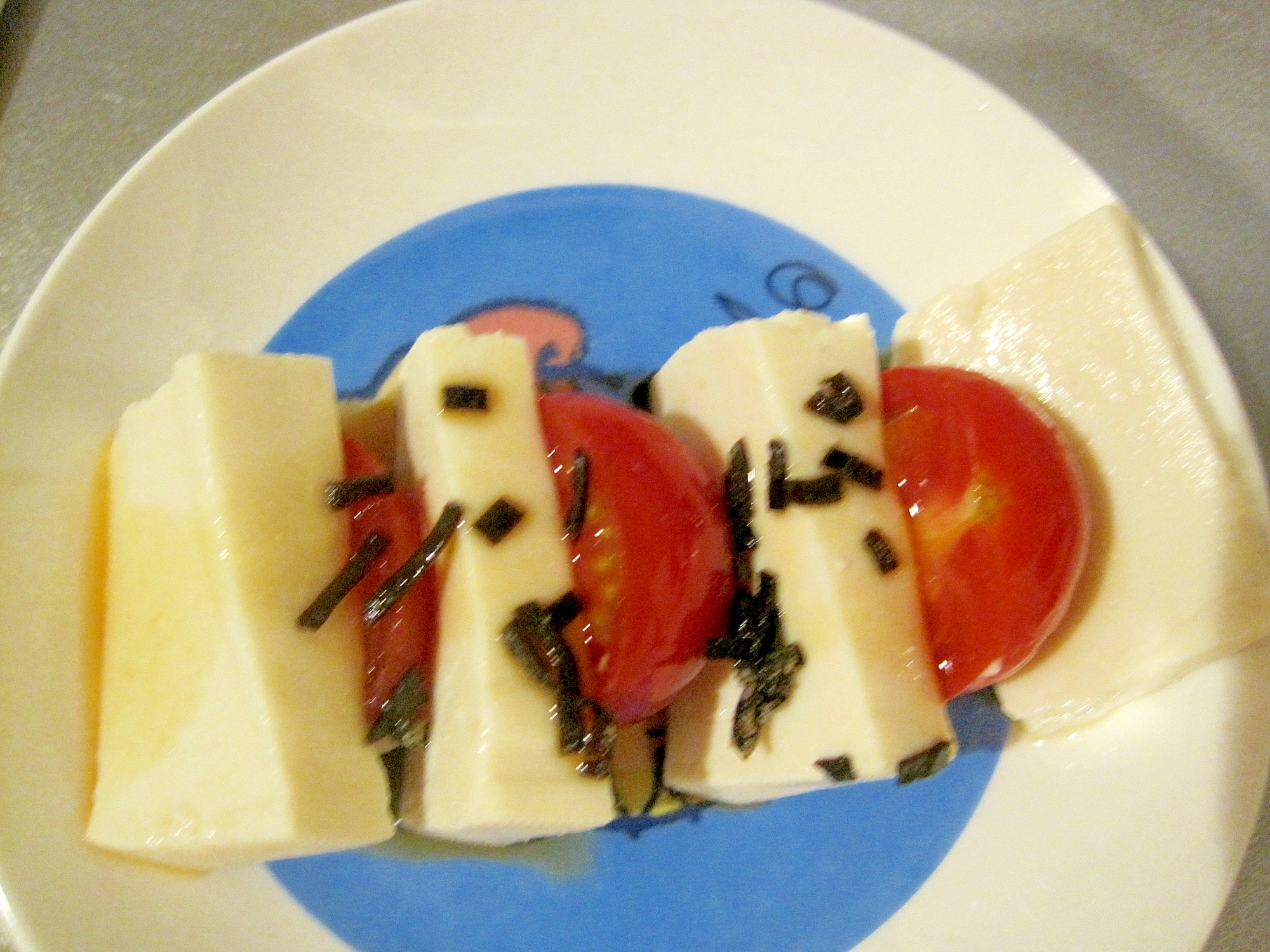 豆腐とミニトマトの和風カプレーゼ