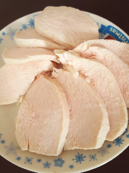 簡単しっとり美味しい☆鶏むね肉の茹で方