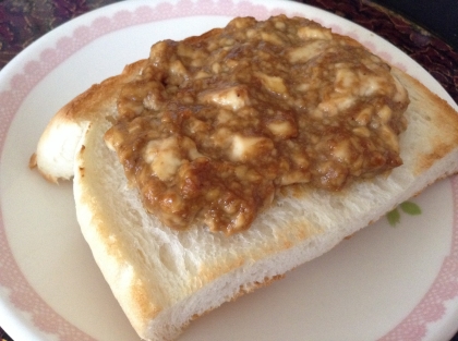 きな粉と黒蜜の豆腐トースト