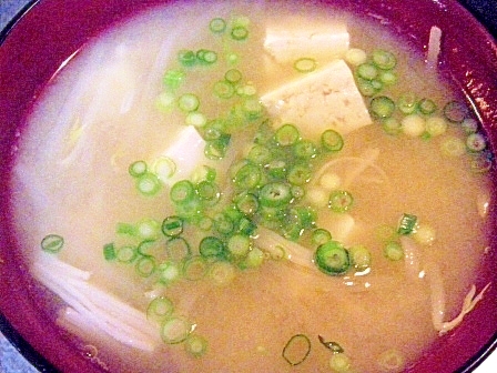 エノキと豆腐とモヤシのお味噌汁