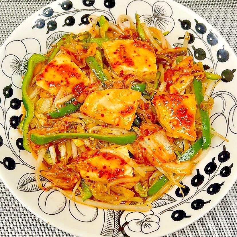 ピリ辛!かじきまぐろともやしのキムチ炒め