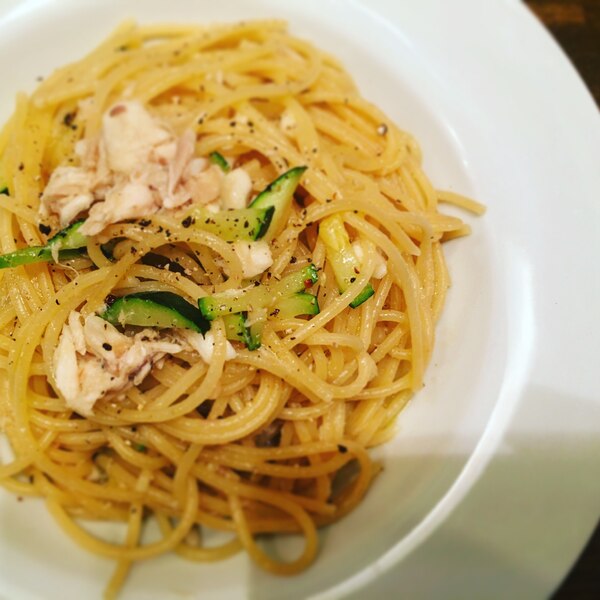 真鯛とズッキーニ レモン 黒胡椒のスパゲッティ レシピ 作り方 By Sawawaku 楽天レシピ 真鯛とズッキーニ レモン 黒胡椒のスパゲッティ レシピ 作り方 By Sawawaku 楽天レシピ