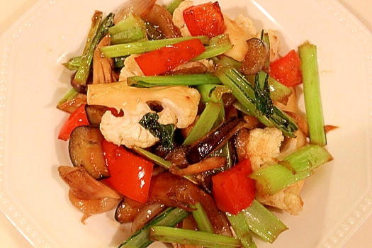 カリフラワーとカラフル野菜の炒め物