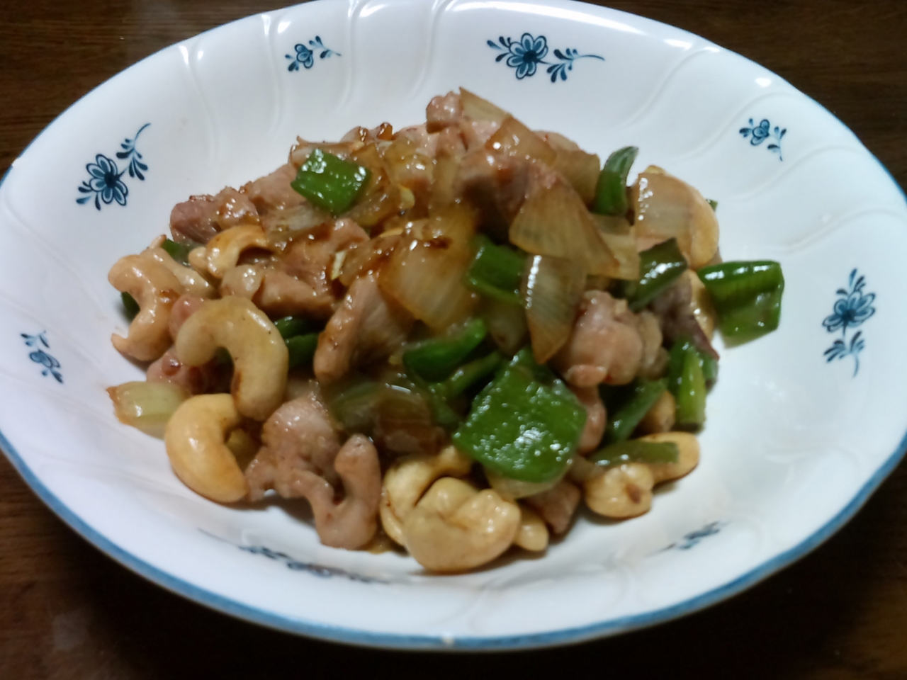 鶏肉とカシューナッツの炒め物