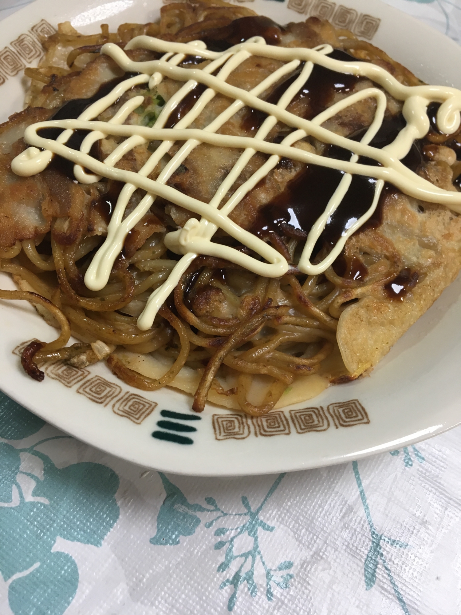 豚肉と焼きそばで(*^^*)モダン焼き☆