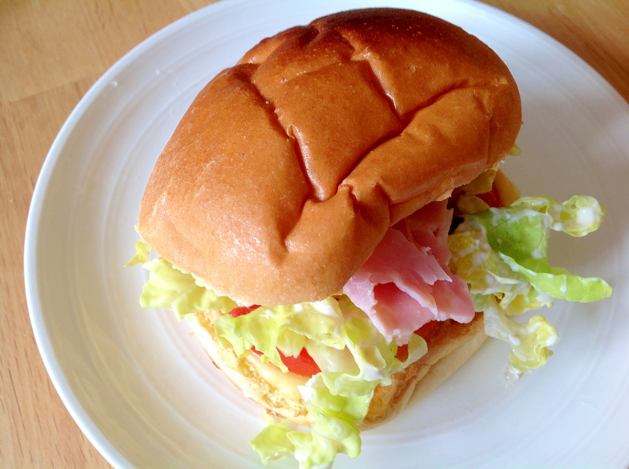 バーガーバンズでハム野菜サンドイッチ