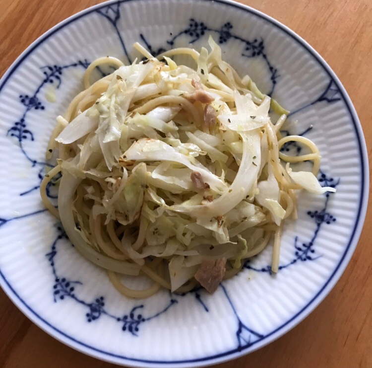 キャベツとツナのパスタ