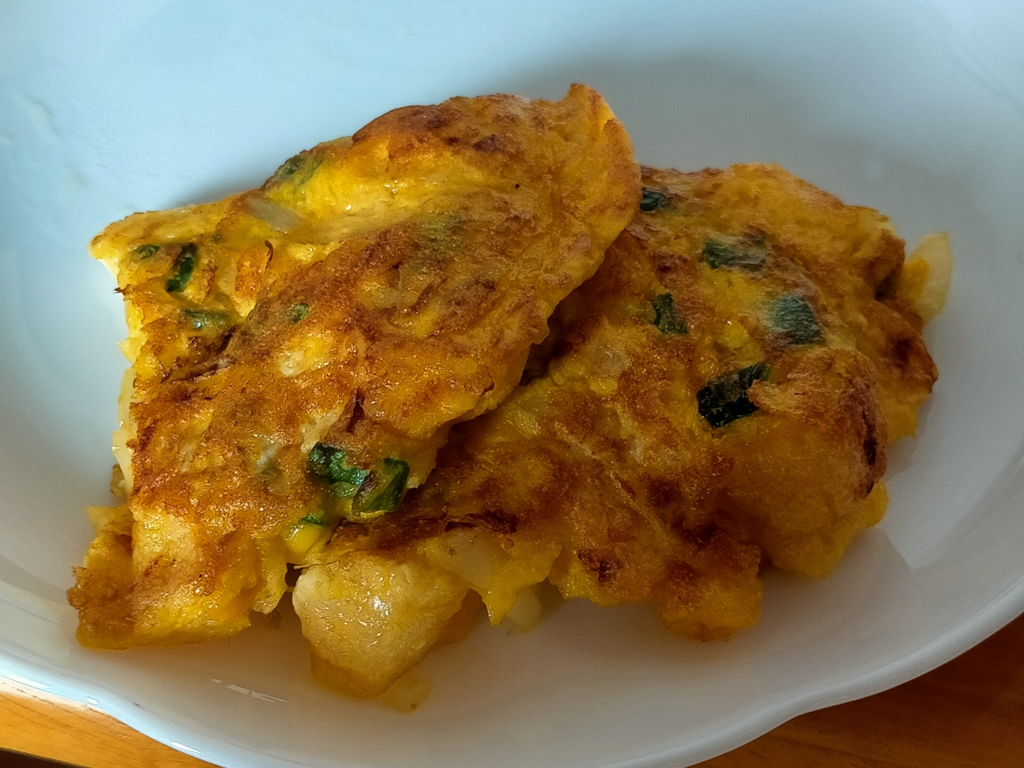 ピーマンと玉ねぎと油揚げの玉子焼き