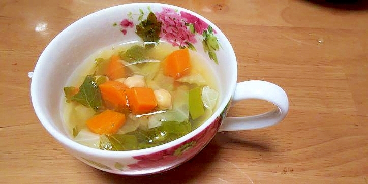 セロリとひよこ豆の和風スープ